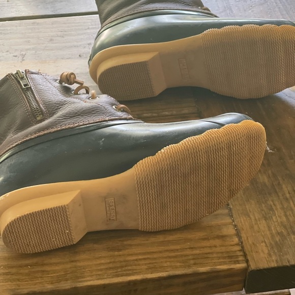 Sperry Black and Brown Women's Boots - Picture 4 of 5